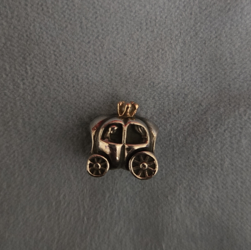 Pandora Disney Carriage Charm